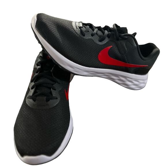 ↳ Nike Men's Revolution 6 Nature Running Lightweight Sneaker SZ. 11.5 (2F-0W4P) - Picture 1 of 4